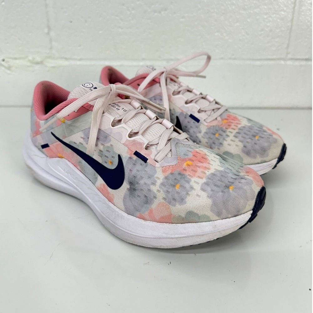 Nike‎ Winflo 10 Running Shoes Pink Floral FB6940-600 / Womens 7.5